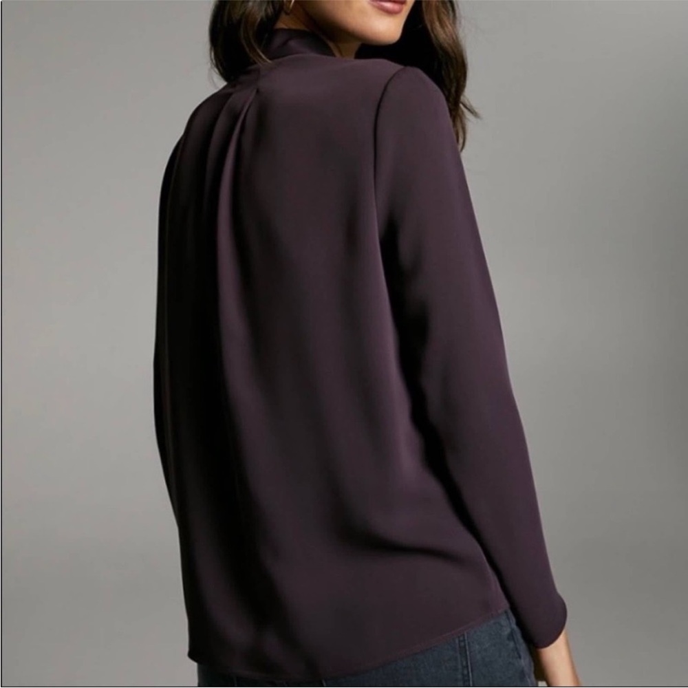 Aritzia Babaton Power Blouse in Plum Purple - Picture 3 of 8